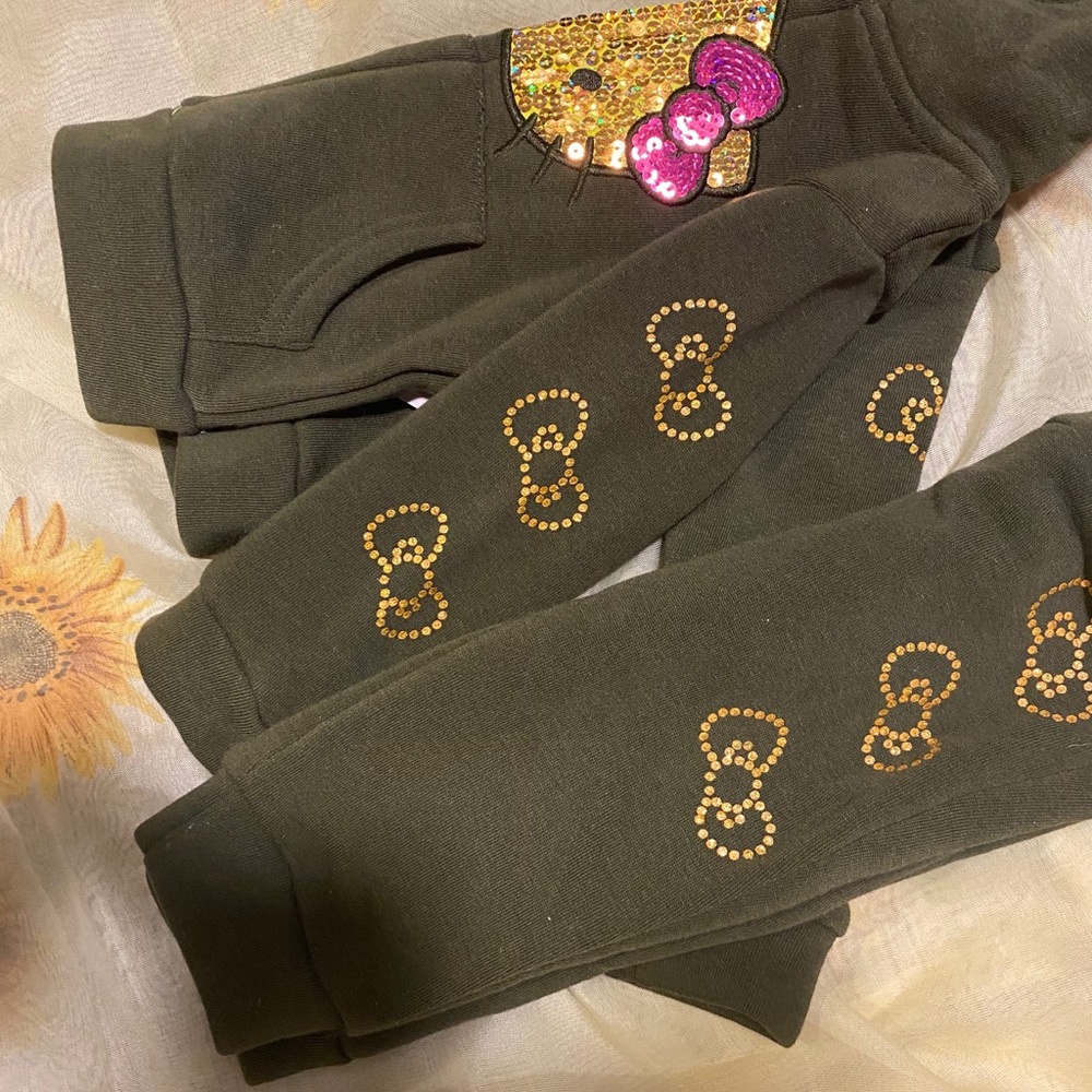 Hello kitty sweat suit - Picture 3 of 6